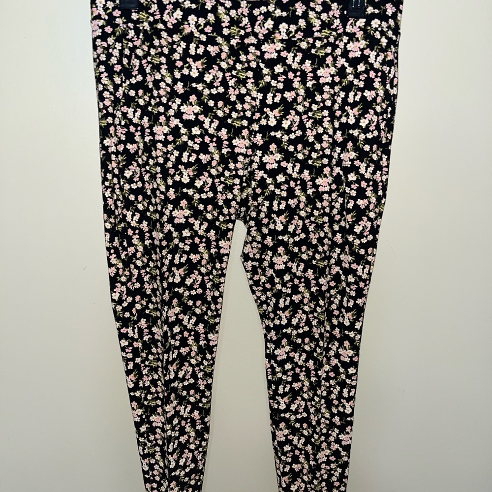 Black&Floral Print Leggings - size 2